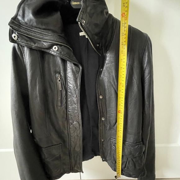 Vince women’s medium size 100% leather jacket - Picture 9 of 9